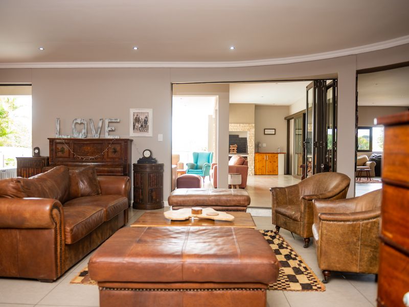 A Riviera-Style Oasis Above Nahoon Beach: Where Luxury Meets Coastal Splendor - Photo 3