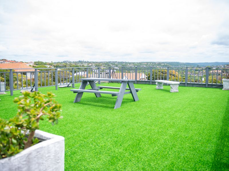A Riviera-Style Oasis Above Nahoon Beach: Where Luxury Meets Coastal Splendor - Photo 9