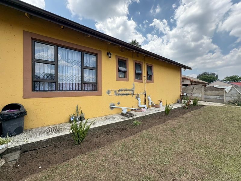 Family Home to Rent in Amajuba Park - Photo 5