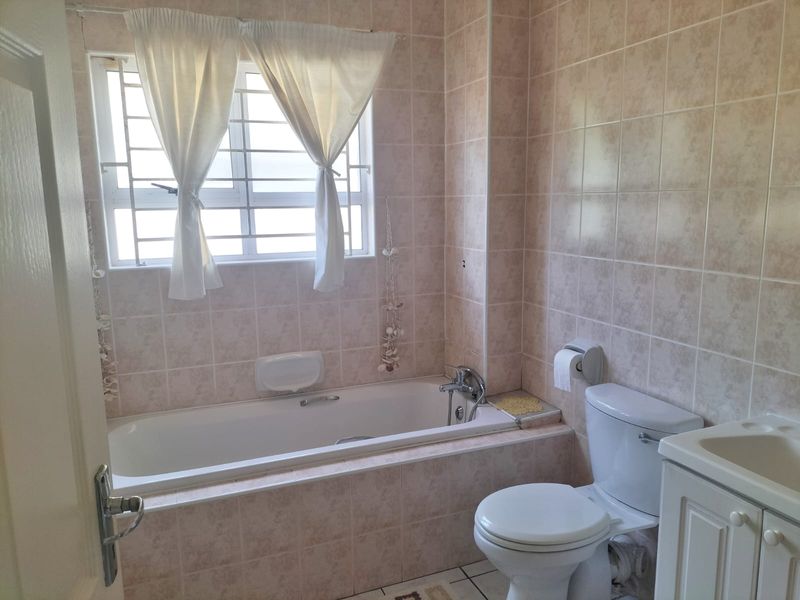 Sea Views and Sunrises Await! - Photo 9