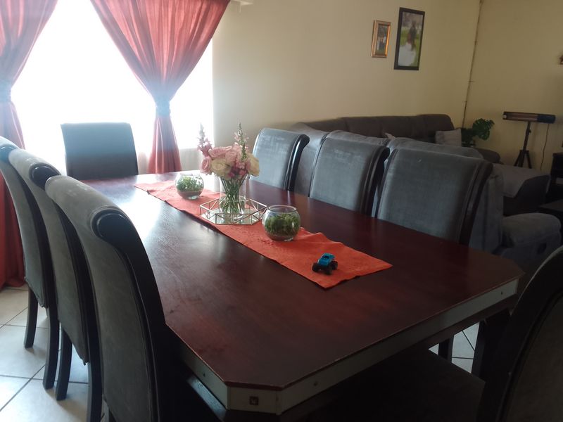 Perfectly Located Large Home in Bo-Dorp – Ideal for Family Living or Business Use - Photo 5