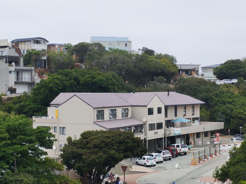 Lock-up-and-go apartment in Herolds bay. - Photo 2