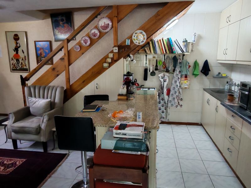 Lock-up-and-go apartment in Herolds bay. - Photo 9