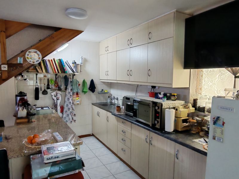 Lock-up-and-go apartment in Herolds bay. - Photo 8