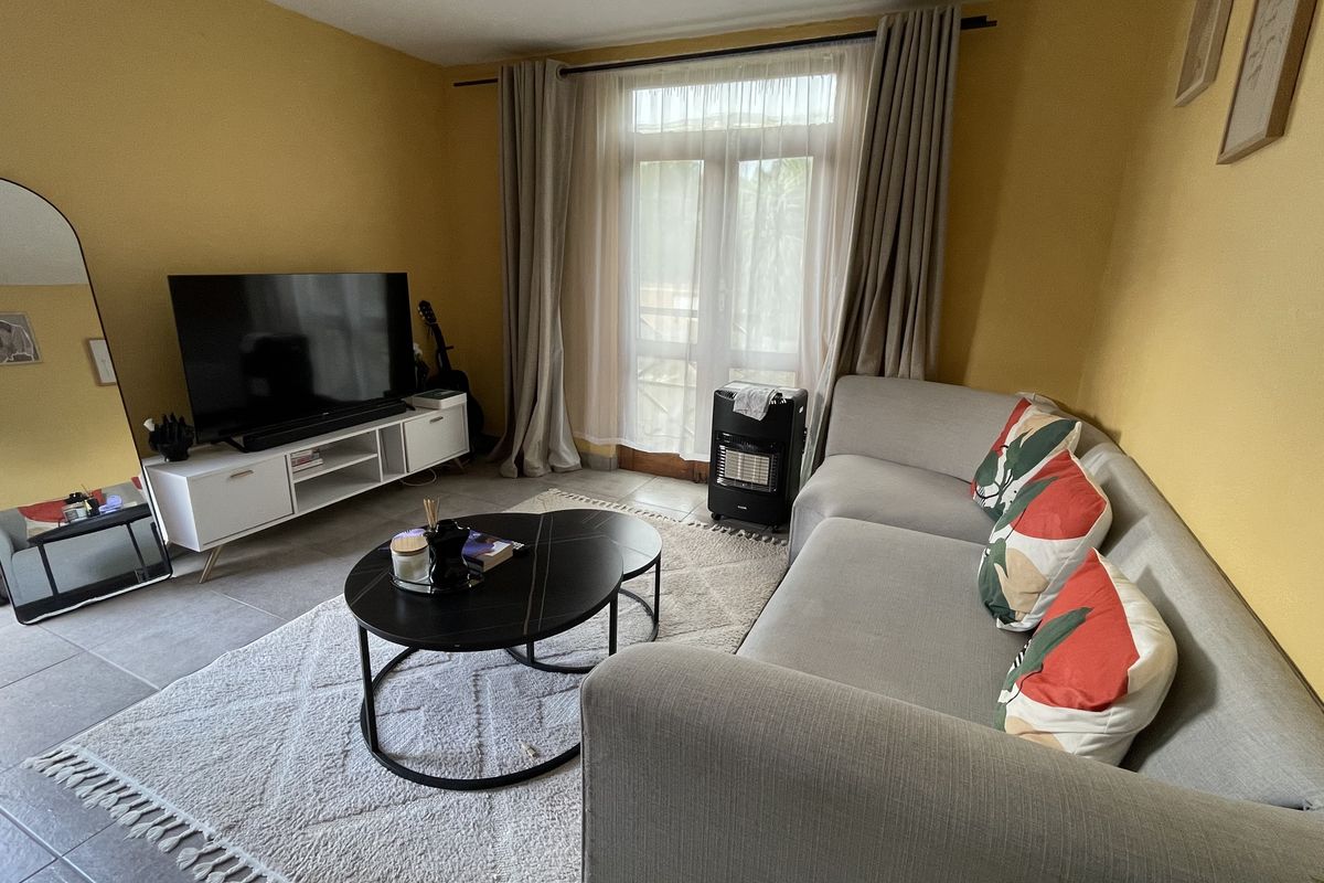 Perfect Starter Home or Investment Opportunity in Kew - Photo 5