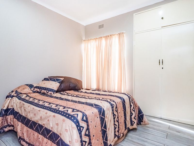 Cosy 3 Bedroom Family Home in Rant-en-Dal Krugersdorp - Photo 10