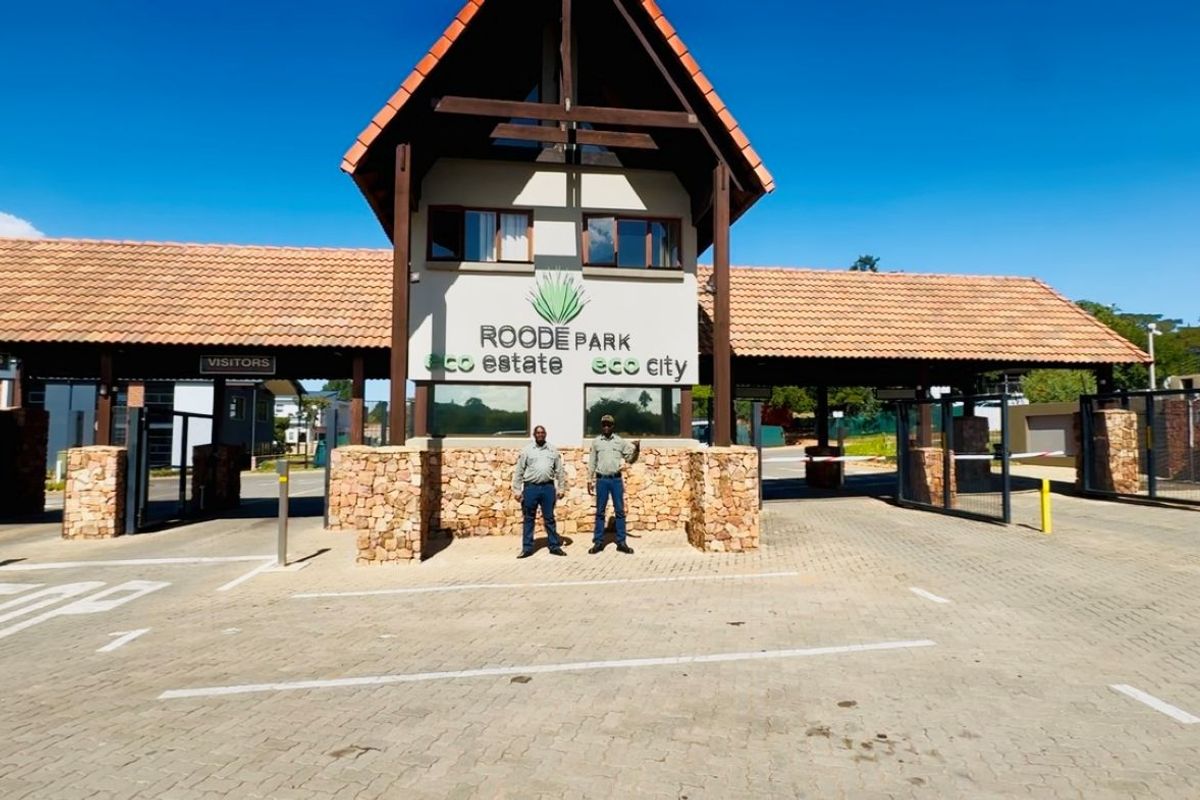 Spacious 4-Bedroom Home in Roodepark Eco Estate – New Development - Photo 5