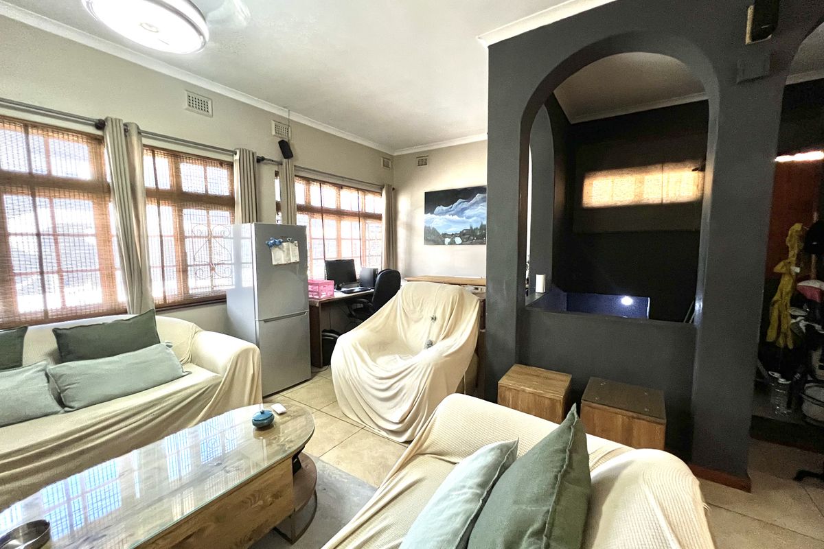 2 Bedroom Apartment for sale - Photo 3