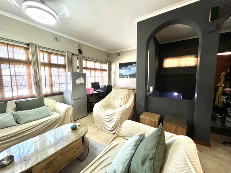 2 Bedroom Apartment for sale - Photo 3