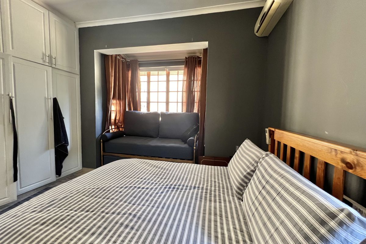 2 Bedroom Apartment for sale - Photo 2