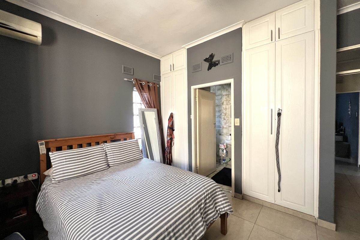 2 Bedroom Apartment for sale - Photo 3