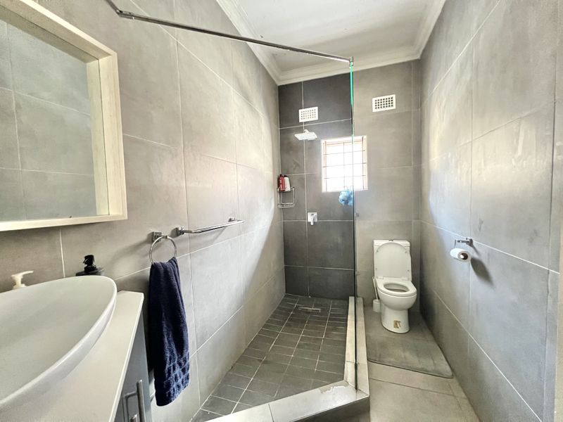 2 Bedroom Apartment for sale - Photo 7