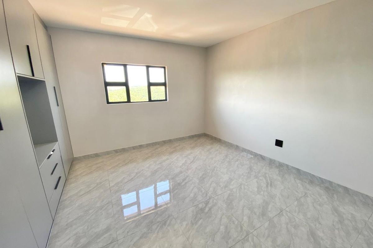 Stunning Newly Built 2-Bedroom Apartment in the Heart of Mount Moreland Nature - Photo 5