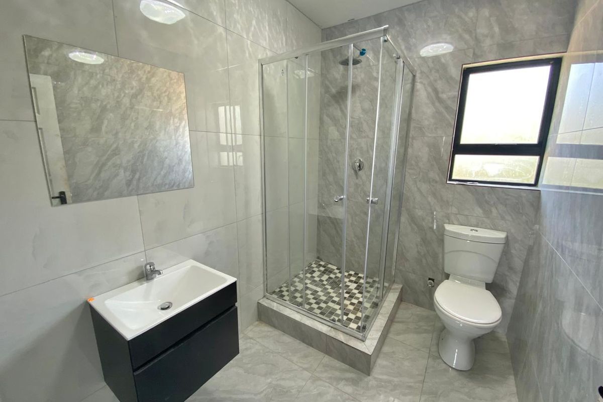 Stunning Newly Built 2-Bedroom Apartment in the Heart of Mount Moreland Nature - Photo 2