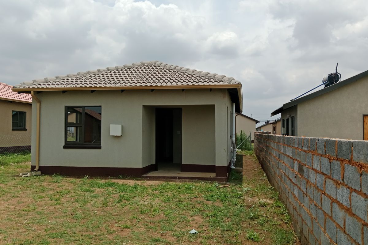 Newly Developed 3-Bedroom Home in Palm Ridge Ext 37 - Photo 4