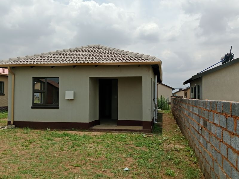 Newly Developed 3-Bedroom Home in Palm Ridge Ext 37 - Photo 4