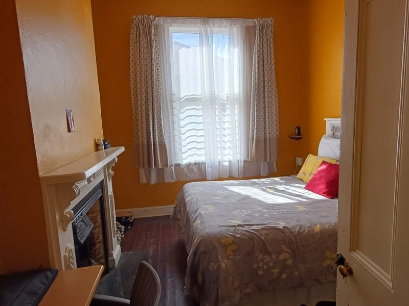 Three-Bedroom House To Let - Queenstown Central - Photo 8