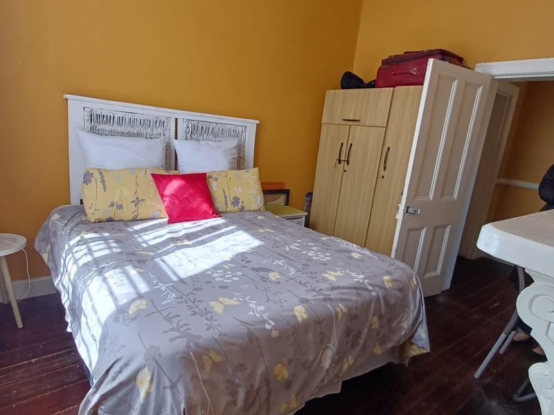 Three-Bedroom House To Let - Queenstown Central - Photo 7