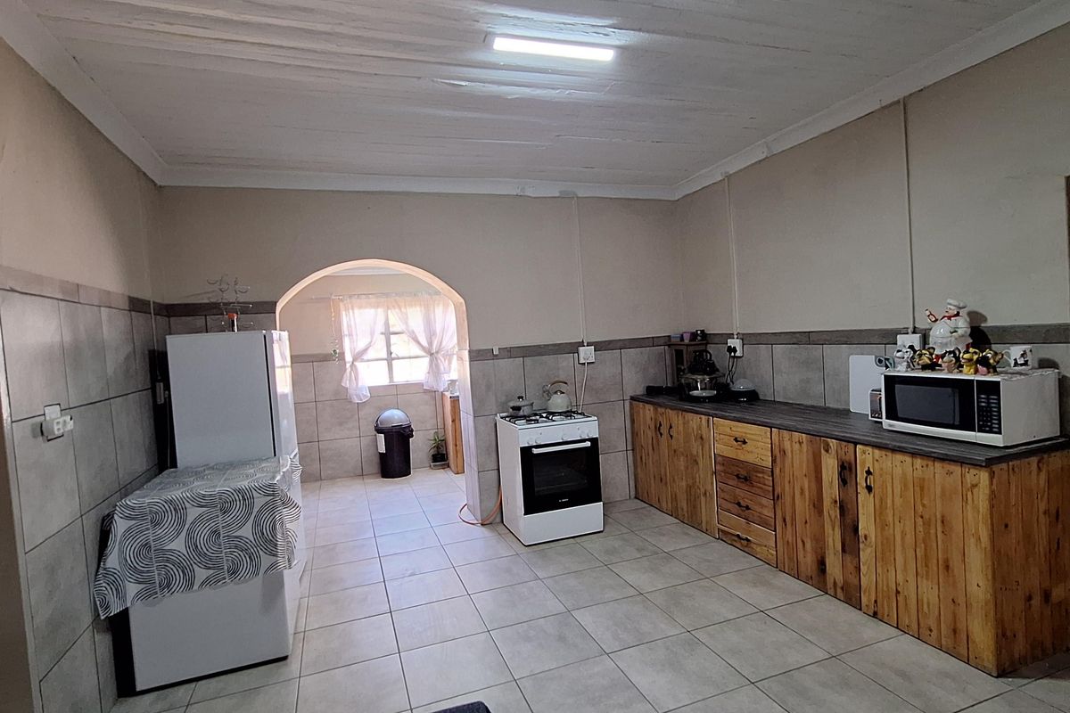 Spacious house for sale - Photo 4