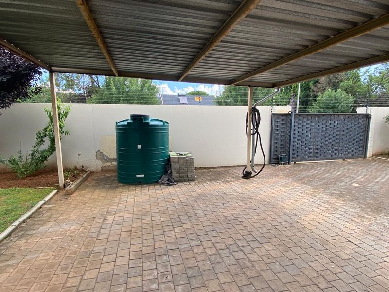 Stunning 5-bedroom home in Flora Gardens, Vanderbijlpark—your perfect family retreat awaits! - Photo 4