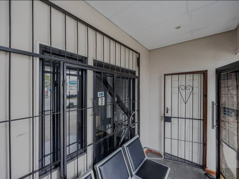 Commercial Property in East London for Sale - Photo 8