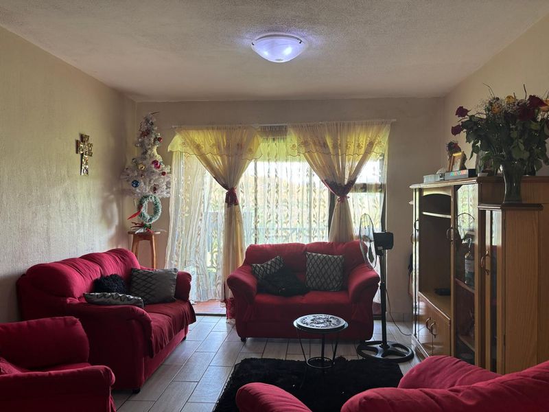 Exclusive Two-Bedroom Apartment Near Top Schools with scenic Views - Photo 6