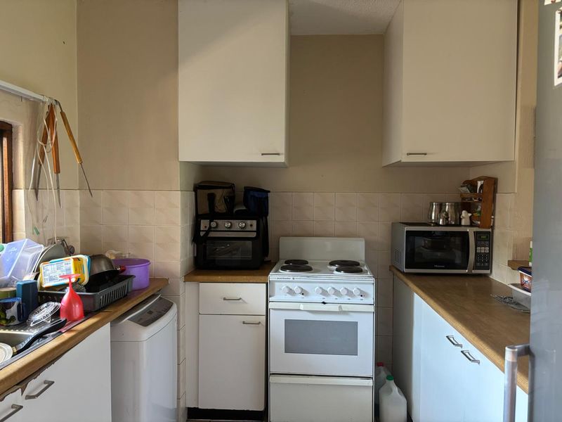 Exclusive Two-Bedroom Apartment Near Top Schools with scenic Views - Photo 2