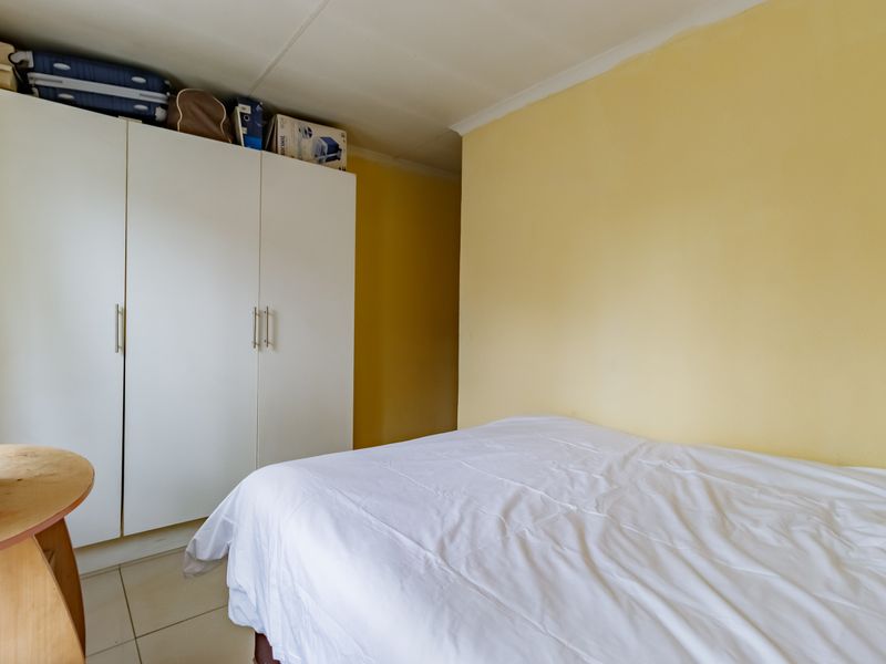 2 Bed 1 Bath Standalone House - Photo 7