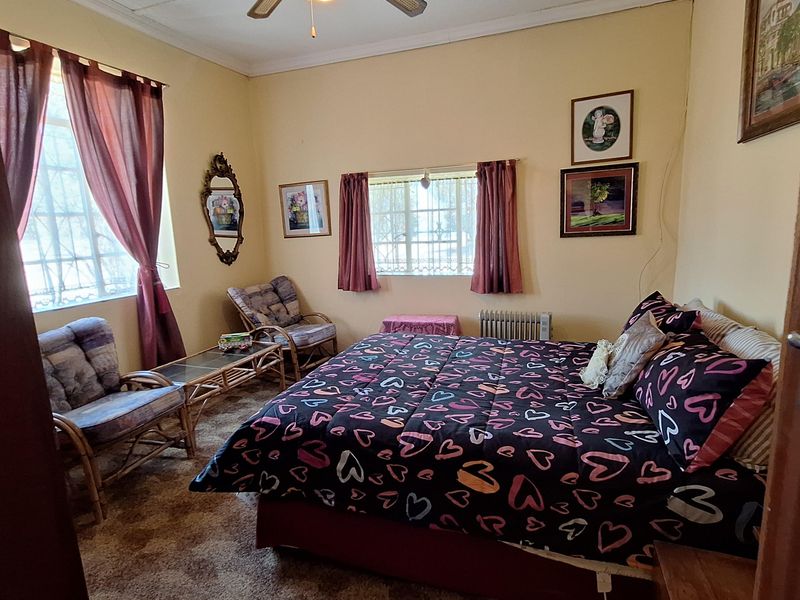 2 BEDROOM HOUSE FOR SALE - Photo 8