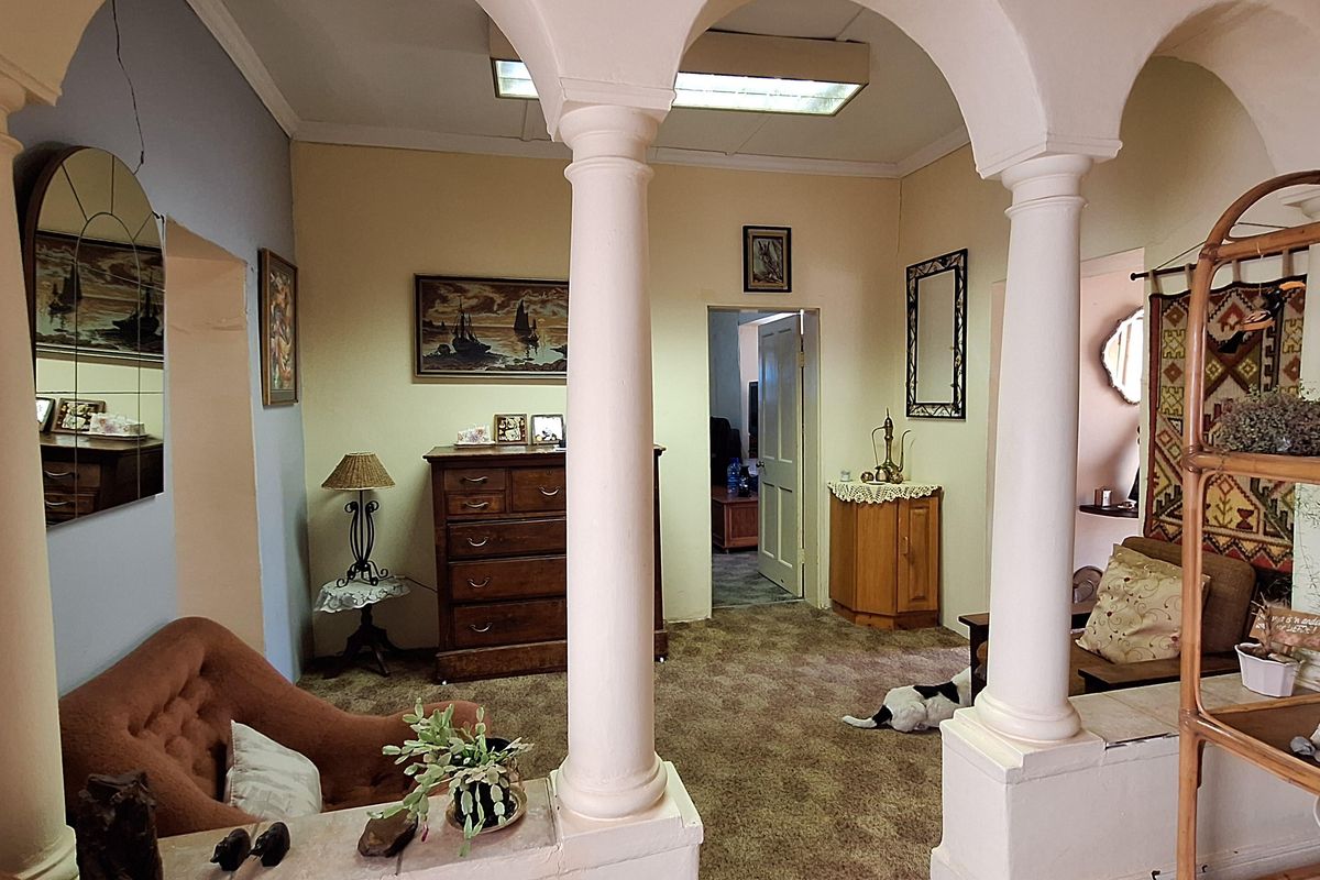2 BEDROOM HOUSE FOR SALE - Photo 5