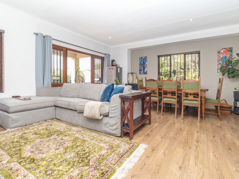 Stand Alone Townhouse With Wrap Around Garden - Photo 9