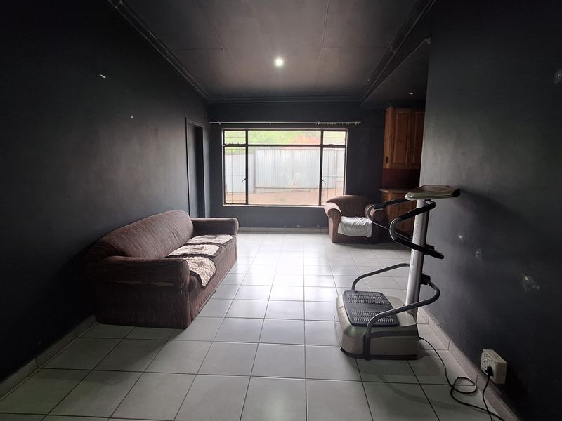 House near CBD for sale - Photo 8