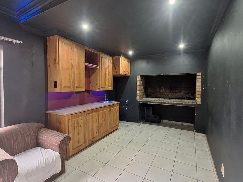 House near CBD for sale - Photo 7