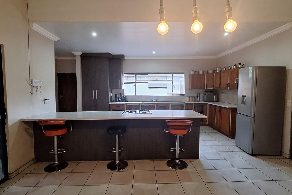 House near CBD for sale - Photo 4