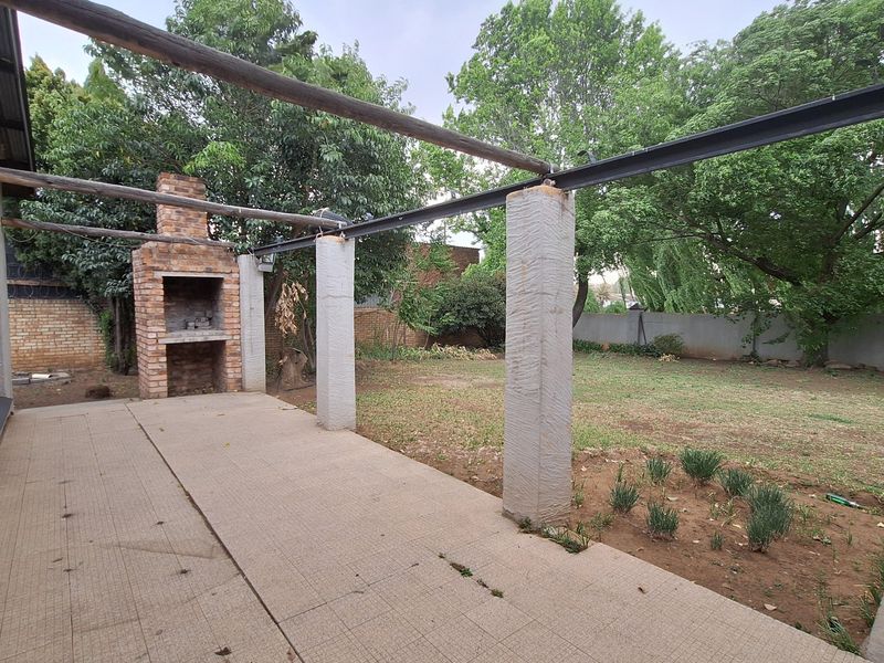 House near CBD for sale - Photo 2