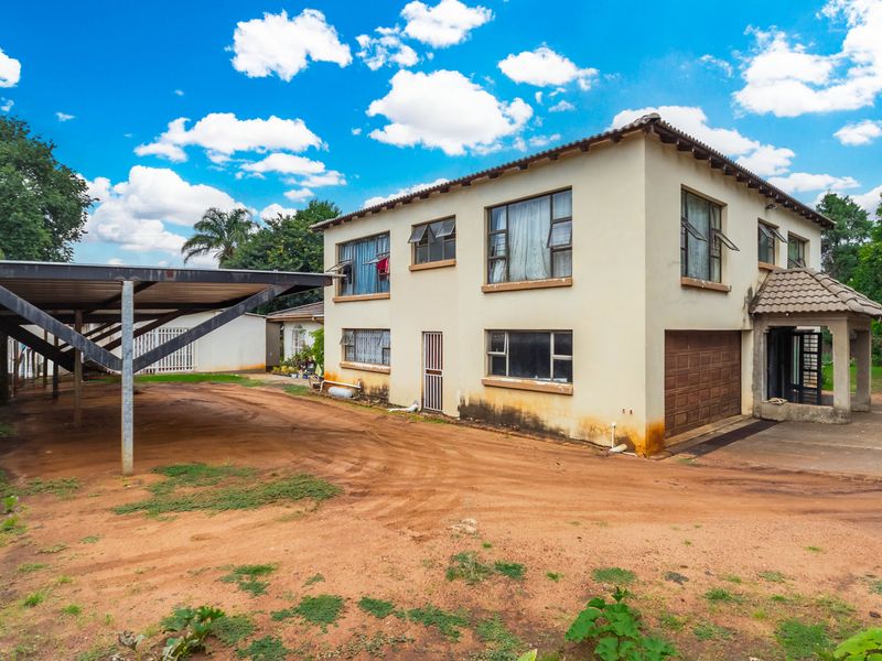 Home for sale in Lyttelton Manor - with rental income potential - Photo 3