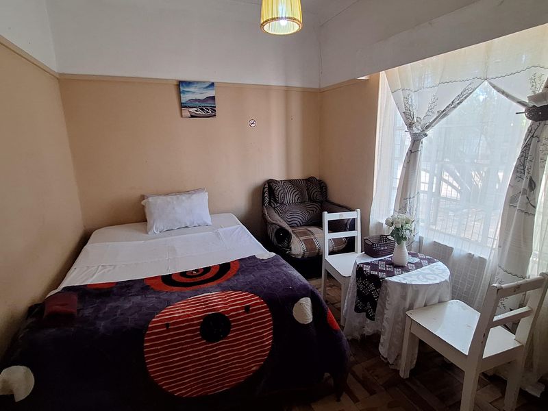 7 Bedroom Property for sale - Photo 7