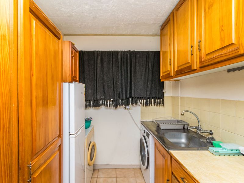 2 Bedroom Apartment for sale in Lyttelton manor - Photo 9