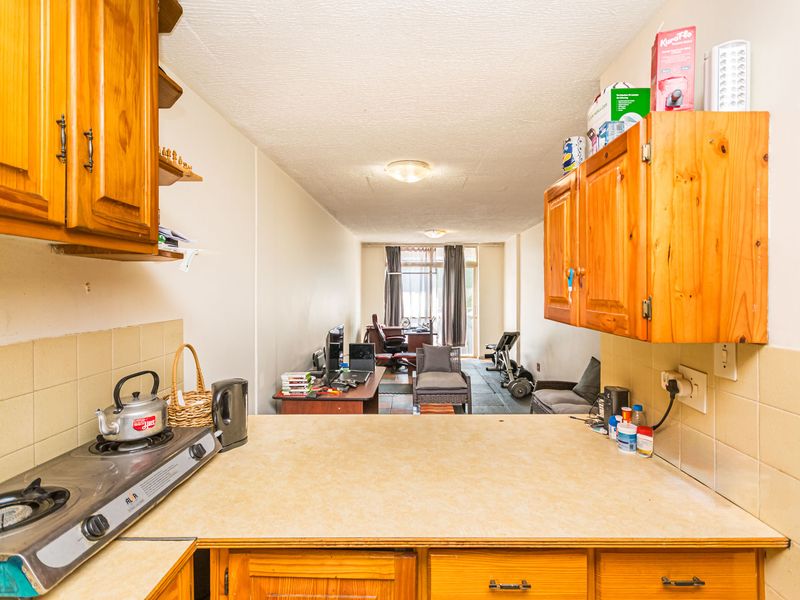 2 Bedroom Apartment for sale in Lyttelton manor - Photo 8