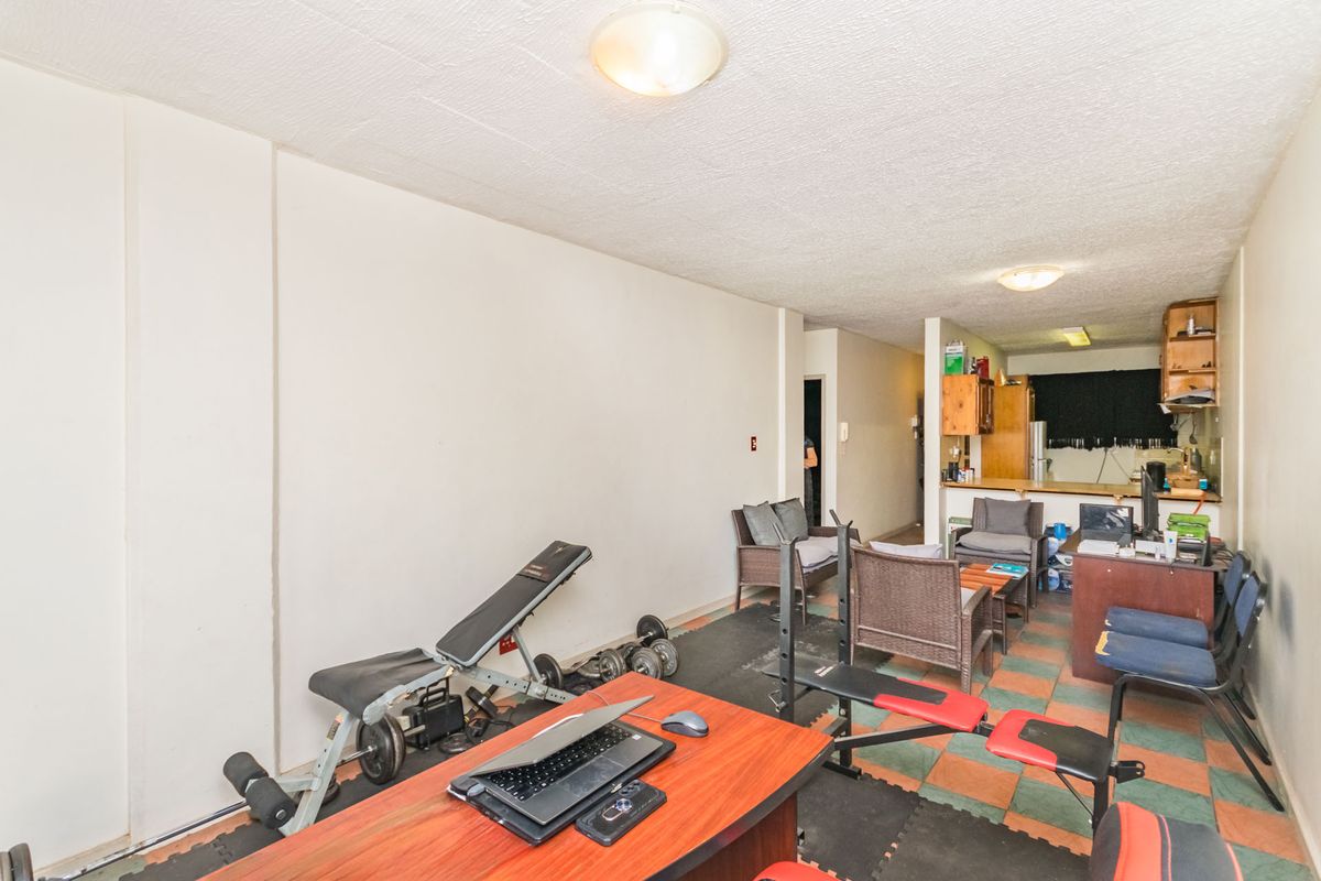 2 Bedroom Apartment for sale in Lyttelton manor - Photo 5