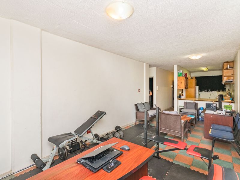 2 Bedroom Apartment for sale in Lyttelton manor - Photo 5