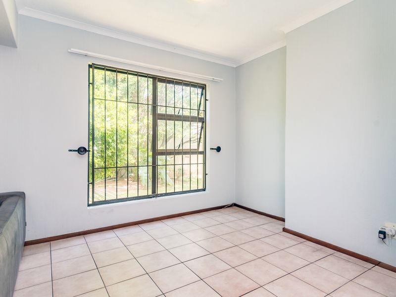 Full Title Home in Complex with Super Low Levies - Photo 9