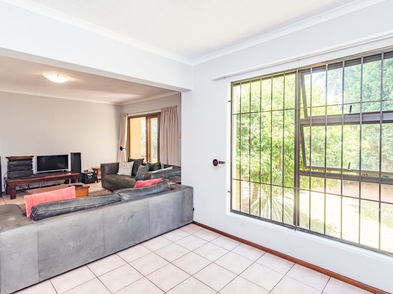 Full Title Home in Complex with Super Low Levies - Photo 8