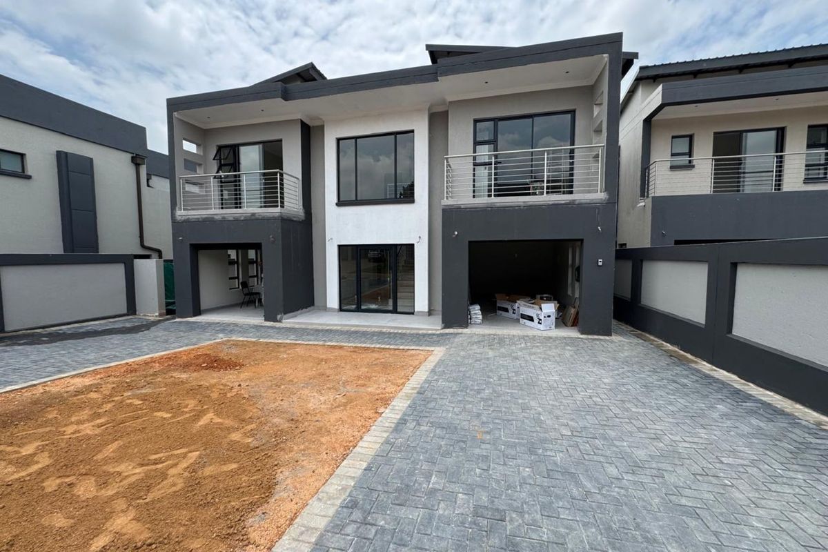 New Development 4-Bedroom Double-Storey Home in Roodepark Eco Estate - Photo 2