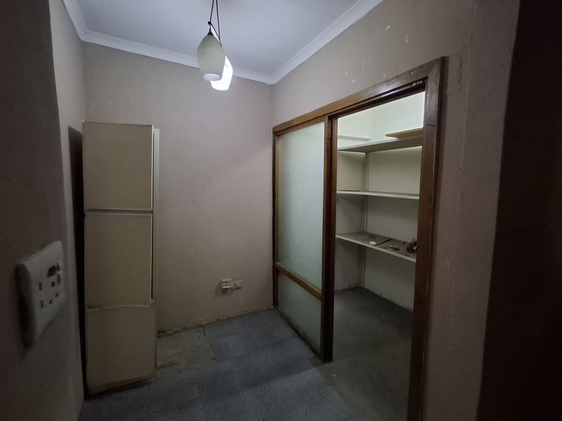 Versatile 6/7 bedroom house in tranquil area - Photo 5