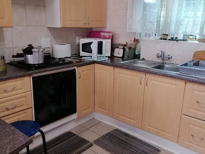 Townhouse in retirement Village for sale. - Photo 2