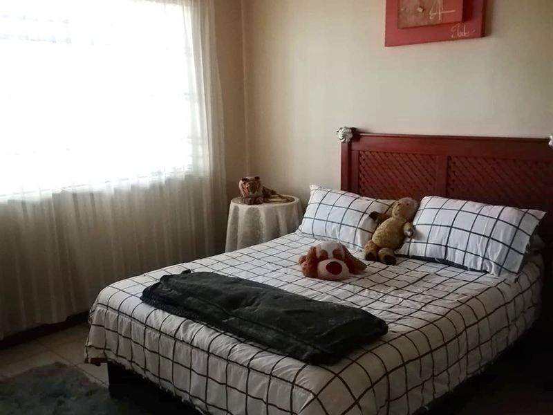 Townhouse in retirement Village for sale. - Photo 9