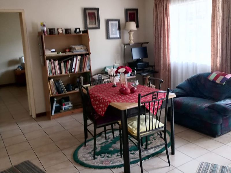 Townhouse in retirement Village for sale. - Photo 6