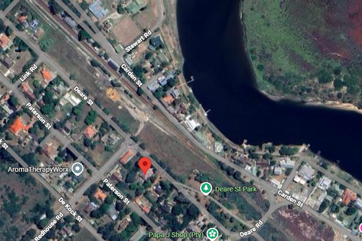 Four bedroom Freehold home in Redhouse, Gqeberha. Perfect for families seeking space and comfort! - Photo 2