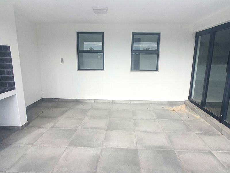 Modern 4 Bedroom Home for Sale in Shelley Point Security Coastal Golf Estate - Photo 4